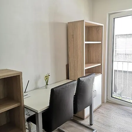 Modern Flat, Wifi, Central, Calm, Clean *
