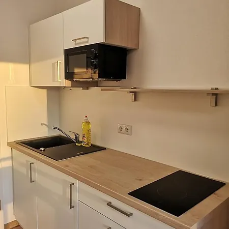 Apartment Modern Flat, Wifi, Central, Calm, Clean *
