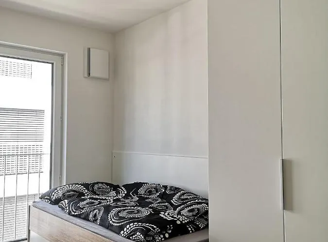 Modern Flat, Wifi, Central, Calm, Clean